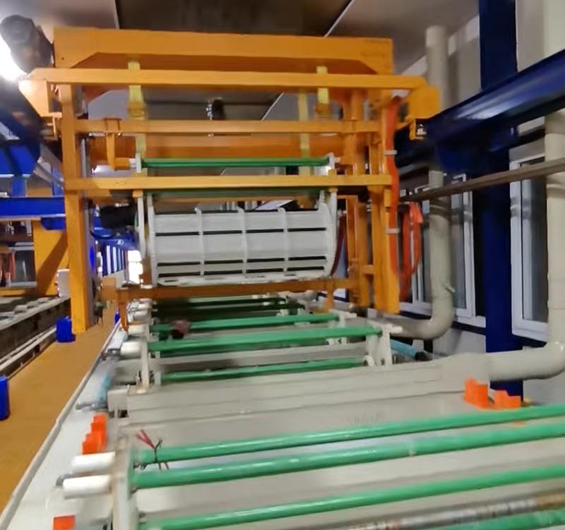 Maßgeschneiderte automatische Galvaniklinienlösungen für Hersteller von Metalloberflächenbehandlungen